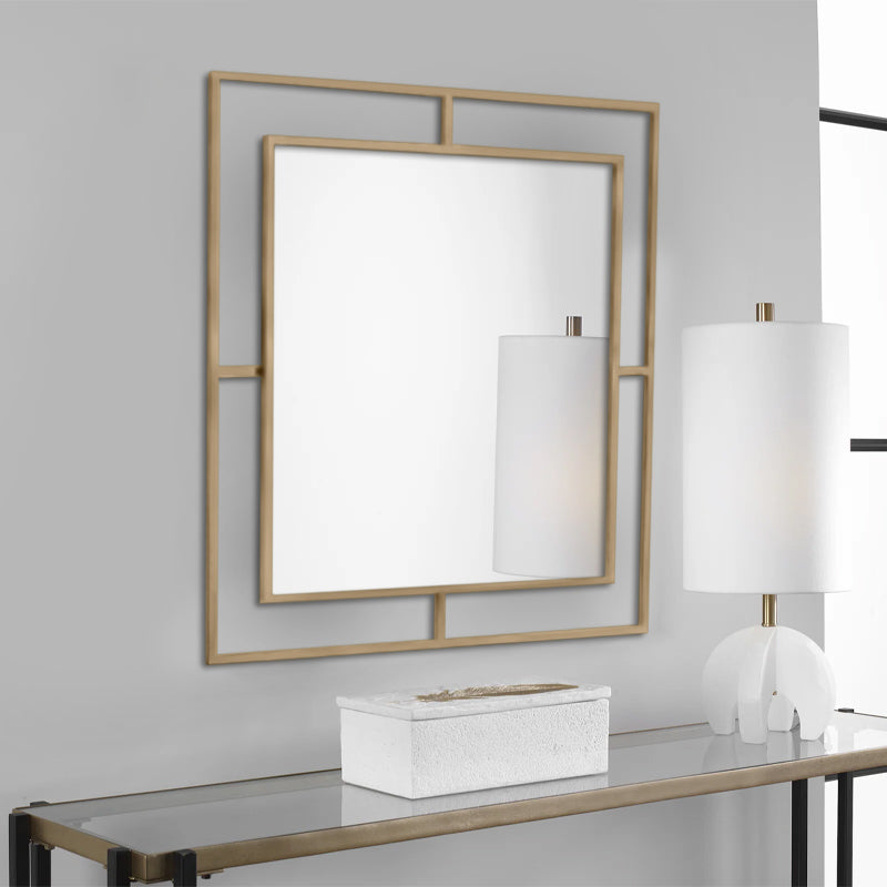 Wall Mirror: Elegant Gold Finish for Any Room