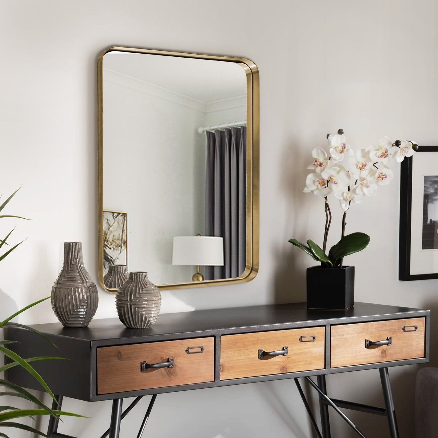 Gold Trimmed Rectangular Mirror: Elegant Bathroom Vanity Accent